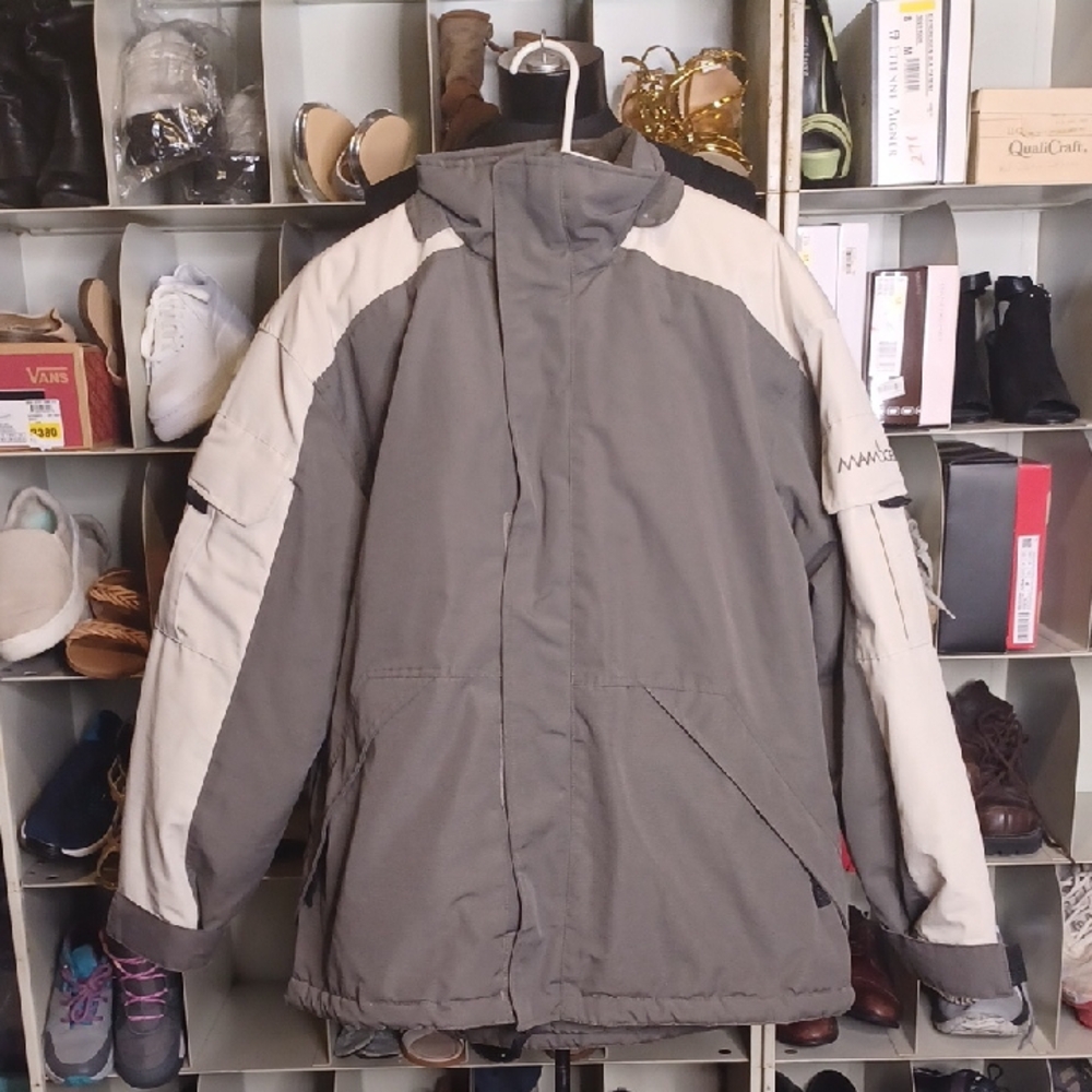 Gray and Cream Ski Jacket with High Collar and Insulation Size L
